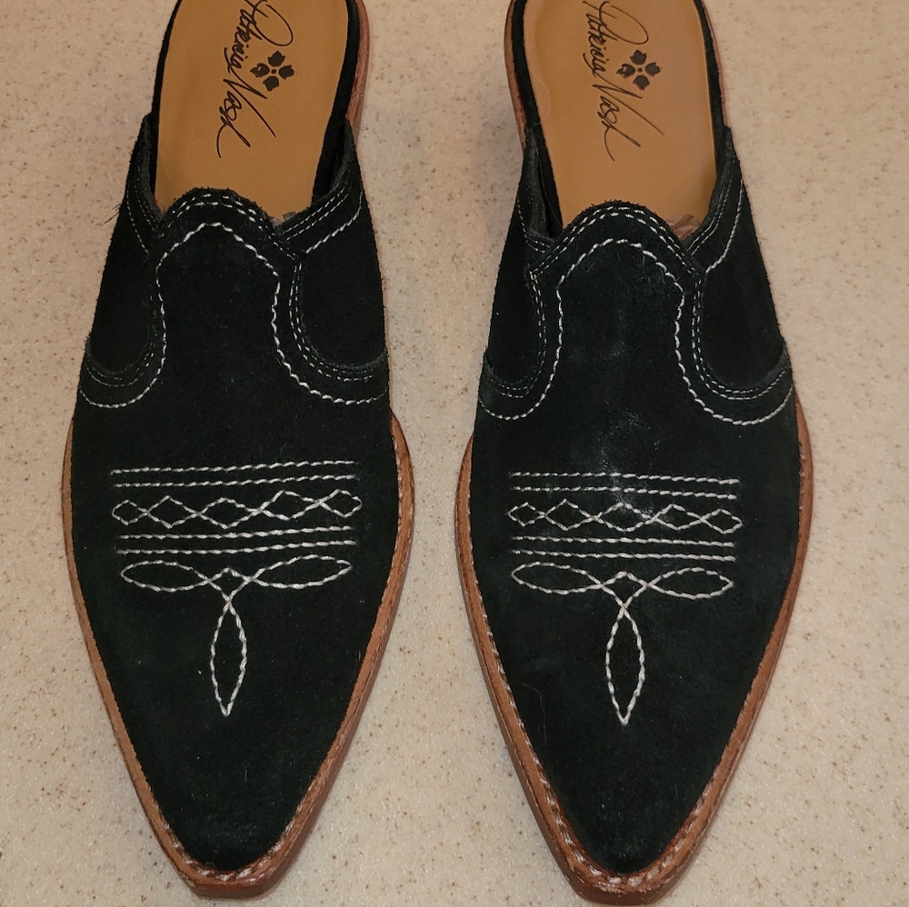 NWOT Patricia Nash  Mule
